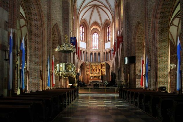 Poznań-Posen - die erzbischöfliche St. Peter und Paul-Domkirche, Innenansicht