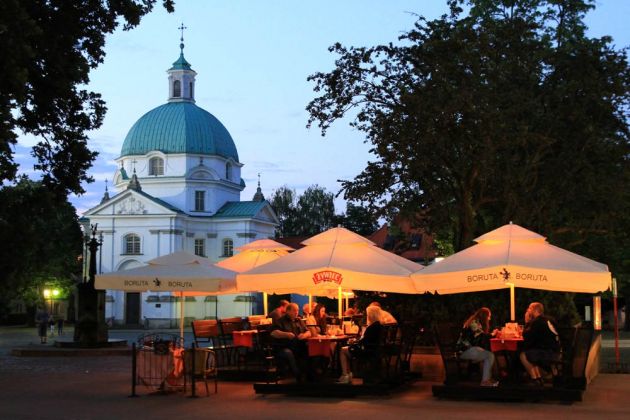Warschau, der Neustädter Markt mit der St. Kasimir Kirche