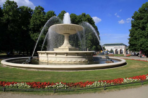 Warschau-Śródmieście - Brunnen im Sächsischen Garten