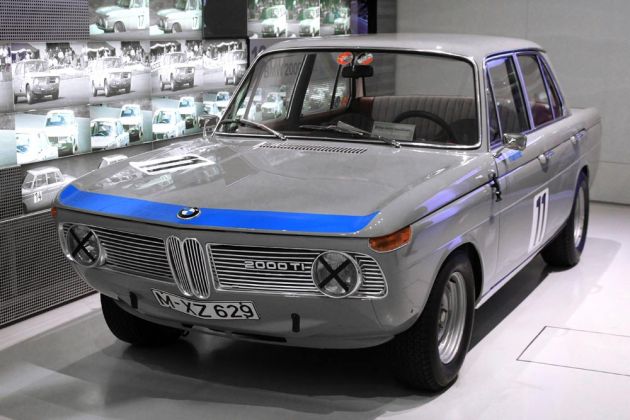 Der BMW 2000 TI Tourenrennwagen von Hubert Hahne - Baujahr 1966, BMW-Museum München