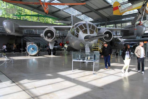 Flugwerft Schleissheim, die grosse Ausstellungshalle - Senkrechtstarter, Kampfzonentransporter Dornier Do 31