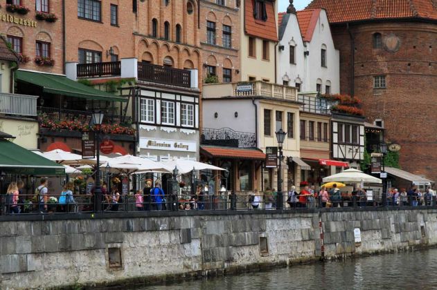 Restaurants an der Motława, dem Mottlau-Ufer - Danzig, Gdańsk