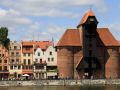 Das wuchtige Krantor am Mottlau-Ufer - weltberühmtes Wahrzeichen von Danzig, Gdańsk