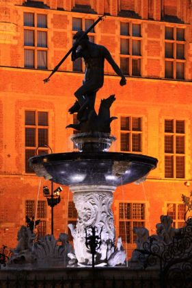 Neptun-Brunnen und Artushof am Langen Markt - Danzig, Gdańsk, Długi Targ, 