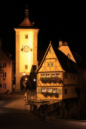 Rothenburg ob der Tauber bei Nacht - Siebersturm am Plönlein