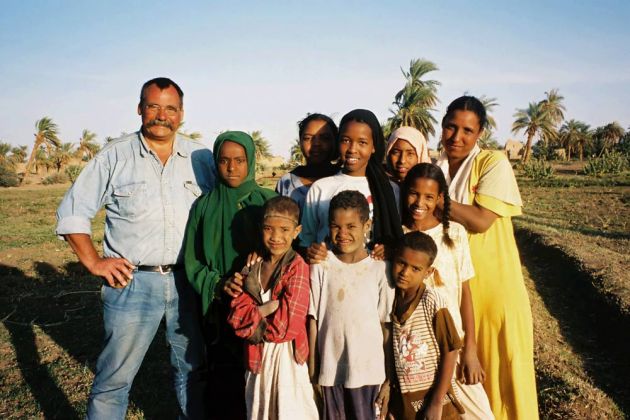 Sudan-Rundreise - Abri, Bekanntschaften auf dem Abend-Spaziergang