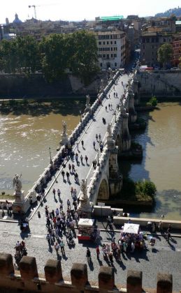 Die Engelsbrücke von oben - Aussichts-Plattform der Engelsburg, Rom