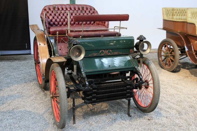 Peugeot Vis-á-Vis, Type 17 - Baujahr 1898 - Zweizylinder, 6 PS, 30 kmh