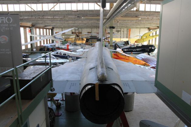 Blick in den Hangar - Fliegermuseum Altenrhein, Bodensee, Schweiz