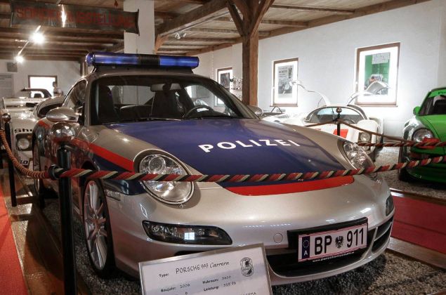 Porsche 997 Carrera - Baujahr 2006, 3, 6 L, 325 PS - Polizeifahrzeug in Österreich - Porsche-Museum Gmünd, Kärnten Porsche 997 Carrera - Baujahr 2006, 3, 6 L, 325 PS - Polizeifahrzeug in Österreich - Porsche-Museum Gmünd, Kärnten