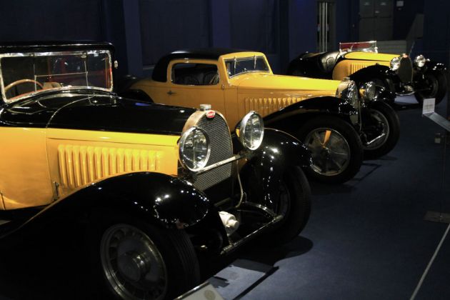 Drei schwarzgelbe Bugattis - 1930er Jahre
