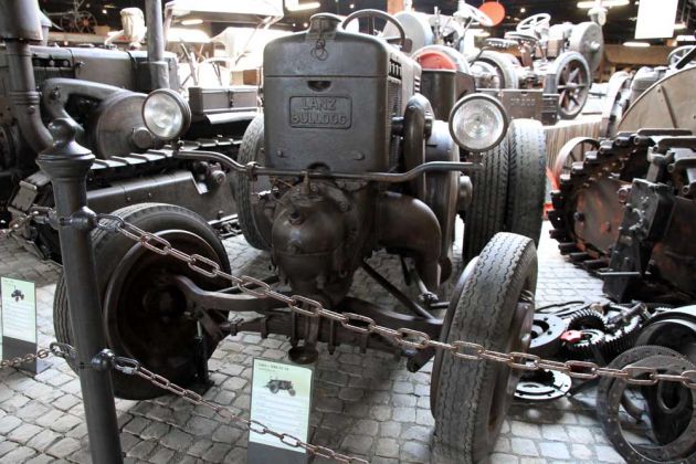 Lanz Bulldog HR 8 95 18 - Baujahr 1936 - Einzylinder, 10.338 ccm, 38 PS