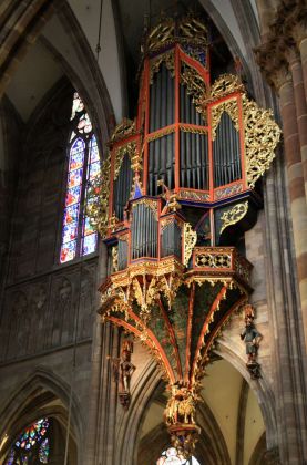 Strassburger Münster - die Langhausorgel mit ihrem erhaltenen gotischen Gehäuse