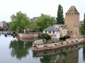 Strasbourg, la Petite France - die Ill mit Wehrturm aus dem 14. Jahrhundert
