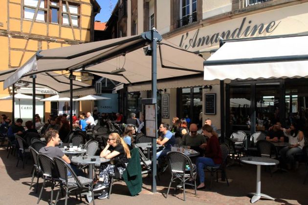 Café L'Amandine an der Place de la Cathédrale - Colmar