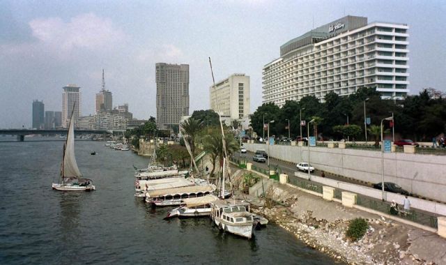 Kairo, die Hauptstadt Ägyptens - die Corniche, das Nilufer mit dem Hilton-Hotel
