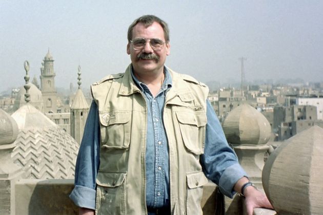 Globetrotter Helmut Möller auf dem Dach einer Moschee im Khan al Khalilli, Kairo