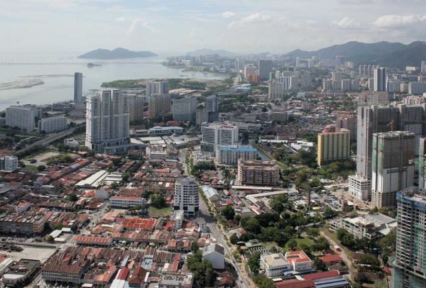 George Town, Malaysia - die südlichen Stadtteile mit der Penang-Bridge