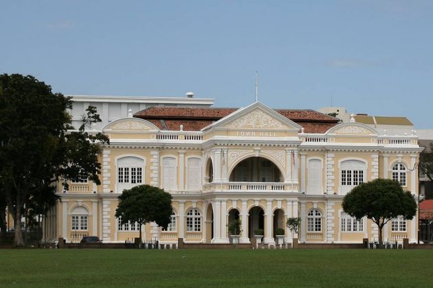 Die Town Hall - das Rathaus an der Esplanade - George Town, Penang