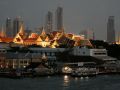 Der Tha Chang Pier, Königspalst und Bangkoks Skyline