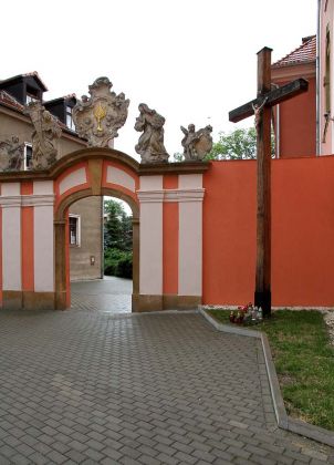 Durchgang zum Zisterzienser-Kloster - Jelenia Góra Cieplice, Bad Warmbrunn
