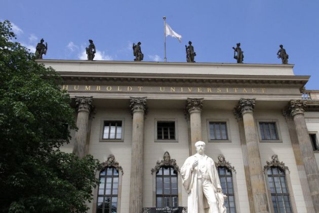 Bundeshauptstadt Berlin, Unter den Linden - die Humboldt-Universität zu Berlin 