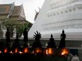 Impresionen im Inneren des Ubosot des buddhistischen Tempels Wat Rakhang - Bangkok