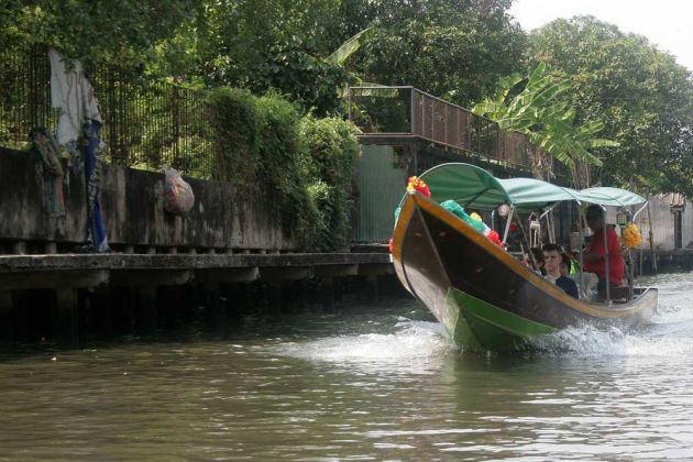 Eine Fahrt mit dem Longboat auf den Khlongs - Bangkok