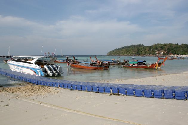 Der Ko Lipe Pier - Andaman Sea, Thailand