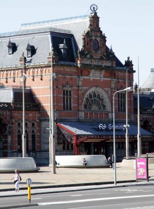 Groningen - Centraal station, der Hauptbahnhof am Stationsplein