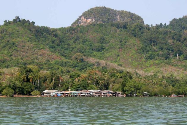 Die Ko Mook Ostküste mit Ko Mook Village 