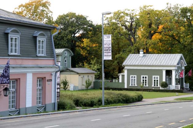 Das Johannes-Mikkel-Museum, die ehemalige Schlossküche, und die Neue Wache - Tallinn Kadriorg 