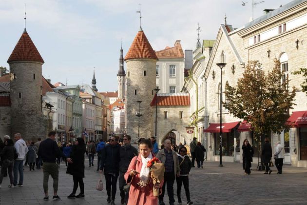 Der Viru-Platz mit dem Viru-Tor, die Lehmpforte,  - Untere Altstadt Tallinn