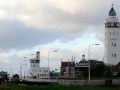 Vuurtoren - der historische Leuchtturm und das Fährterminal - Harlingen, Friesland
