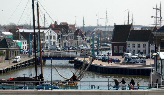 Oude Buitenhaven mit Zugbrücke zum Zuiderhaven - Harlingen, Friesland