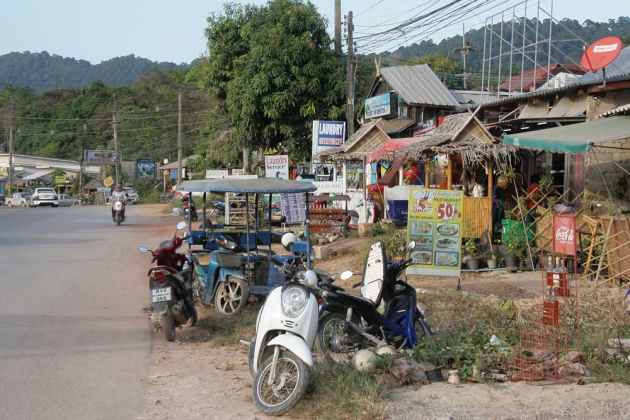 Village an der Phra Ae Road - Ko Lanta