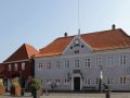 Das historische Gerichtsgebäude am Store Torv, dem grossen Markt - Rønne, Bornholm