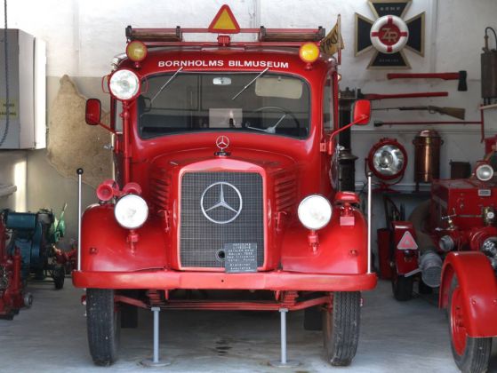 Ein Mercedes-Benz L-1500-S Feuerwehr-Fahrzeug des Baujahres 1943 – Automuseum Bornholm