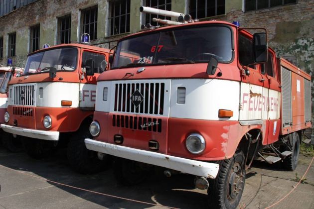 Technik-Museum Pütnitz - Feuerwehr-Fahrzeuge W 50 L und W 50 LA