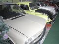 Verschiedene Volkswagen-Modelle in der grossen Halle des Automuseums Braunschweig