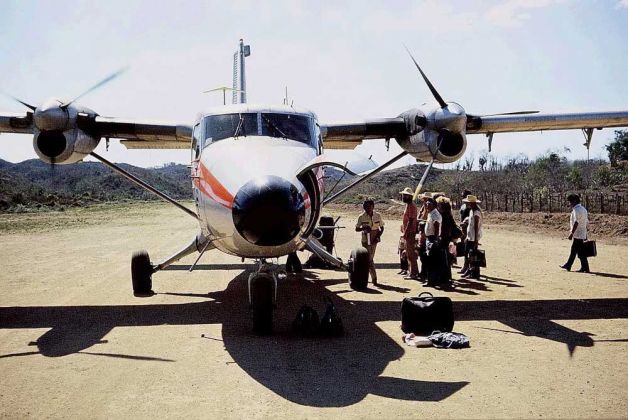 Just landed... die De Havilland DHC-6-200 'Twin Otter' der Aeronaves Alimentadores Mexico auf dem Airstrip von Puerto Angel im Süden Mexicos
