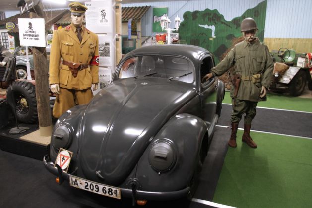 Der original KdF-Wagen eines hohen Nazi-Funktionärs im besetzten Polen während des zweiten Weltkriegs Der original KdF-Wagen eines hohen Nazi-Funktionärs im besetzten Polen während des zweiten Weltkriegs