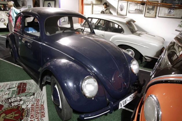 Ein unrestaurierter 'Brezel-Käfer' des Baujahres 1949 - Grundmann's Volkswagen-Sammlung, Hessisch Oldendorf Ein unrestaurierter 'Brezel-Käfer' des Baujahres 1949 - Grundmann's Volkswagen-Sammlung, Hessisch Oldendorf