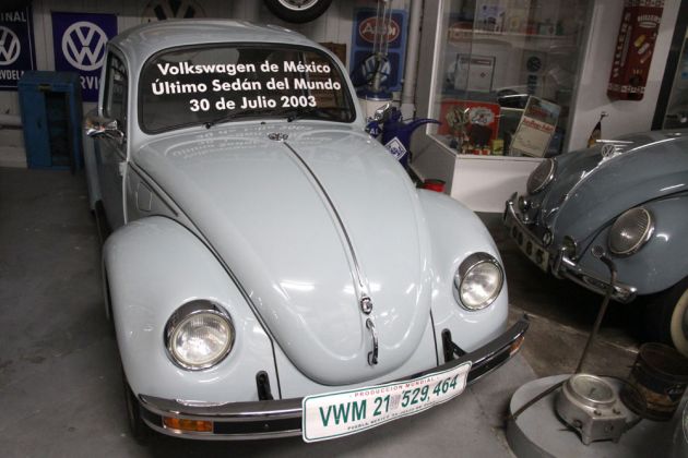 Volkswagen de mexico Ùltimo Sedán del Mundo 30 de Julio 2003 - die letzte bei VW Mexico gefertigte Käfer-Limousine, das Original Volkswagen de mexico Ùltimo Sedán del Mundo 30 de Julio 2003 - die letzte bei VW Mexico gefertigte Käfer-Limousine, das Original