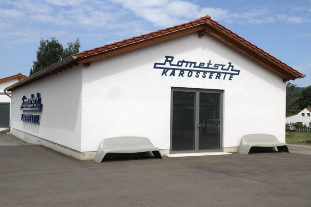 Das Gebäude des Automobil-Museums ‚Rometsch Karosserie‘ in Hessisch Oldendorf Das Gebäude des Automobil-Museums ‚Rometsch Karosserie‘ in Hessisch Oldendorf