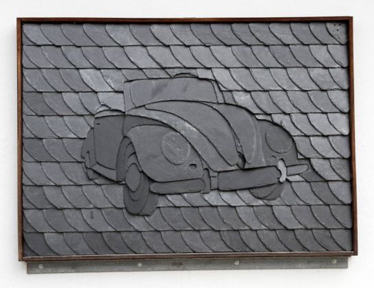 Die eigentliche Profession der Familie Grundmann ist das Bedachungs-Geschäft - ein perfekter VW-Käfer in... Schiefer! Die eigentliche Profession der Familie Grundmann ist das Bedachungs-Geschäft - ein perfekter VW-Käfer in... Schiefer!