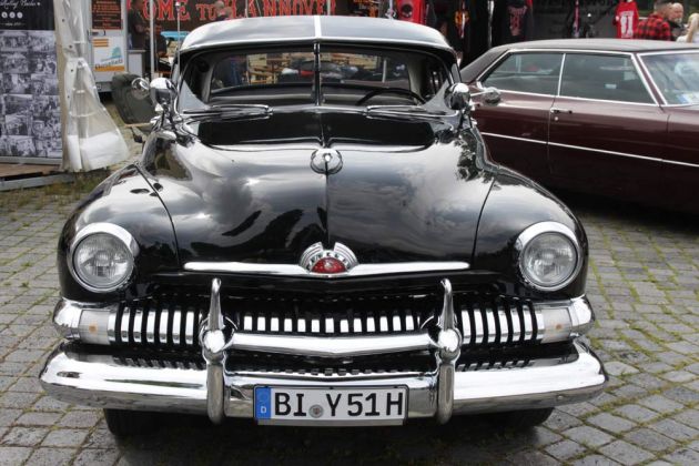 Mercury Sport Sedan, Baujahr 1951 - 4,2-Liter-V8-Motor, 112 bhp