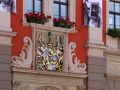 Gotha, am Hauptmarkt - ein Wappen an der Fassade des historischen Rathauses