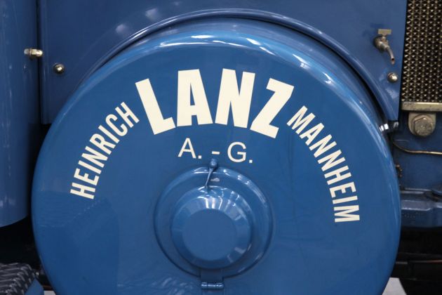 Lanz Bulldog - eine Foto-Parade von Lanz-Ackerschleppern mit den legendären Einzylinder-Glühkopf-Zweitakt-Maschinen