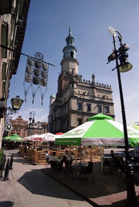 Das historische Rathaus auf dem Alten Markt von Poznań, dem Stary Rynek